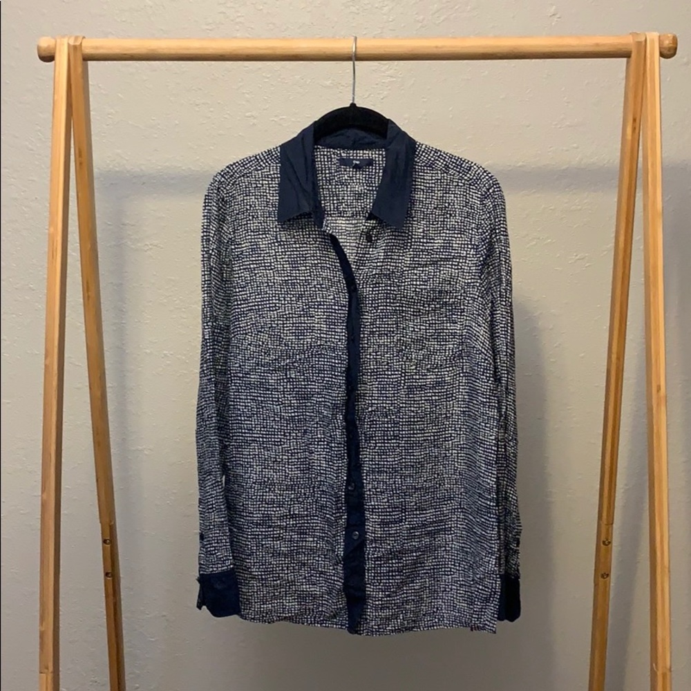 Gap Women’s Button Down Blouse Navy/White Size M